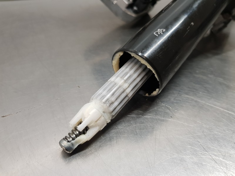 Recambio de columna direccion para volkswagen polo beats referencia OEM IAM 2Q1423510BE 2Q1423510AH 2Q1909144F