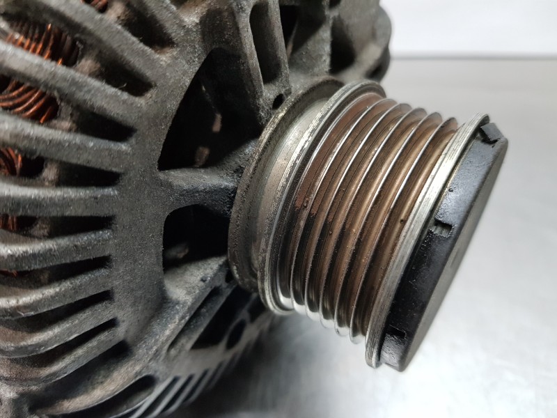 Recambio de alternador para skoda superb combi (3t5) active referencia OEM IAM 021903026L TG17C019  Recambio de alternador para skoda superb combi (3t5) active referencia OEM IAM 021903026L TG17C019