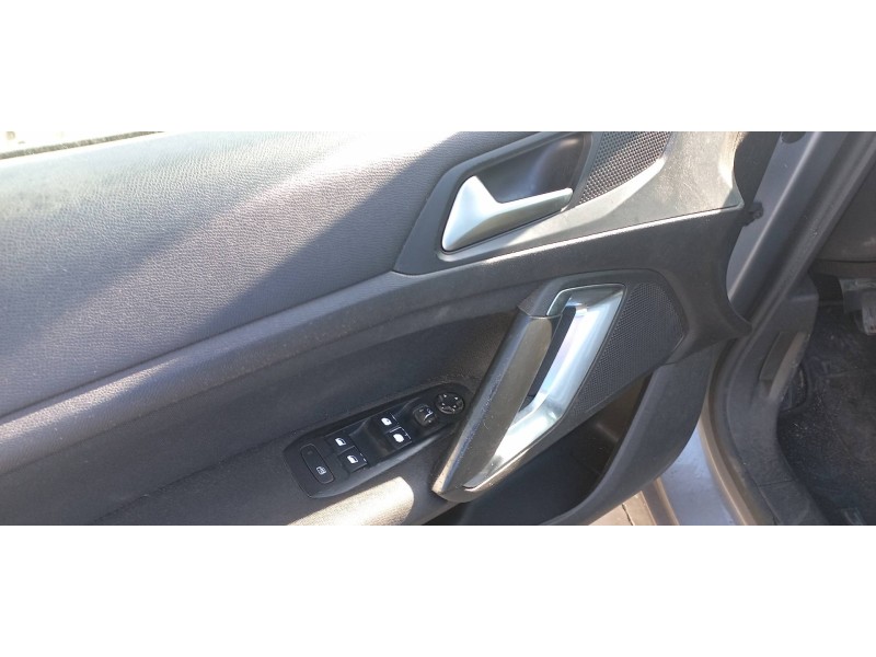 peugeot 308 sw del año 2015