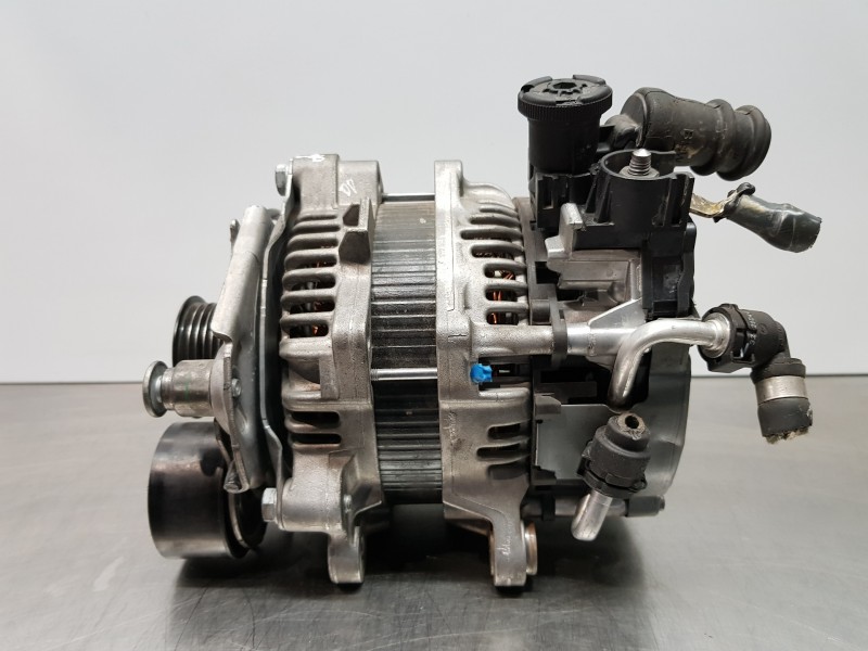 Recambio de alternador para bmw serie x3 (g01) xdrive20d referencia OEM IAM 12318490538 8490538 0127823040