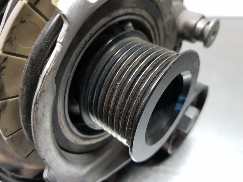 Recambio de alternador para bmw serie x3 (g01) xdrive20d referencia OEM IAM 12318490538 8490538 0127823040