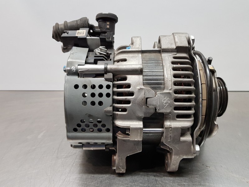Recambio de alternador para bmw serie x3 (g01) xdrive20d referencia OEM IAM 12318490538 8490538 0127823040
