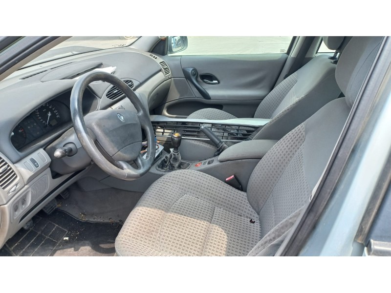 renault laguna ii (bg0) del año 2003