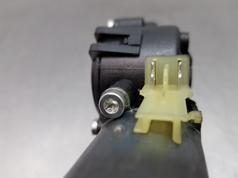 Recambio de motor techo electrico para peugeot 307 cc (s2) básico referencia OEM IAM 0390203228 8446L4 