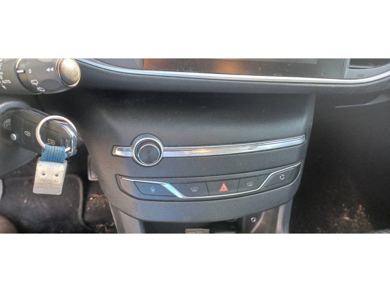 peugeot 308 sw del año 2015