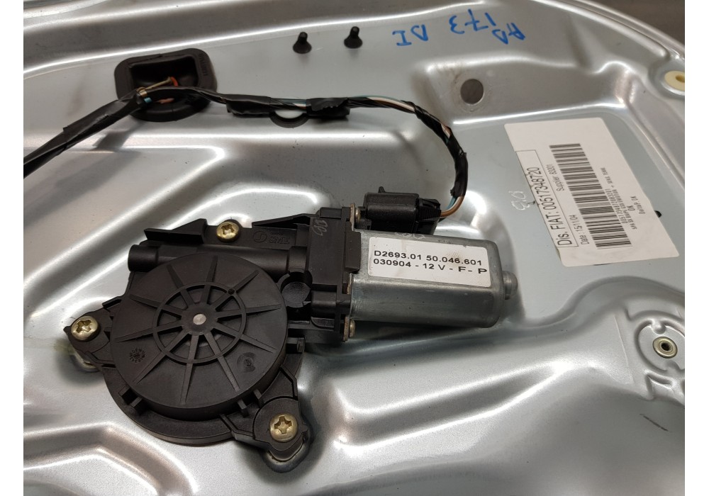 Recambio de elevalunas delantero izquierdo para lancia musa (184) 1.9 jtd platino referencia OEM IAM 71734870 00517348720 468412