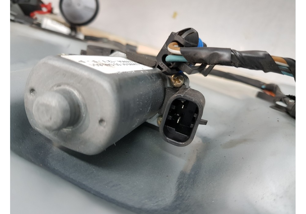 Recambio de elevalunas delantero izquierdo para lancia musa (184) 1.9 jtd platino referencia OEM IAM 71734870 00517348720 468412