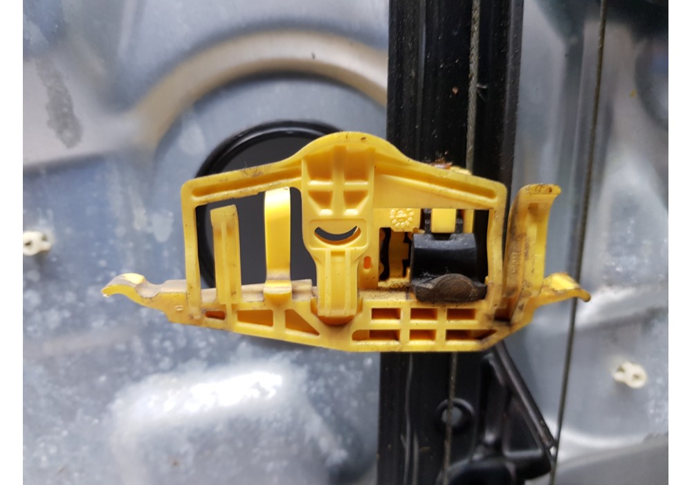 Recambio de elevalunas delantero izquierdo para lancia musa (184) 1.9 jtd platino referencia OEM IAM 71734870 00517348720 468412