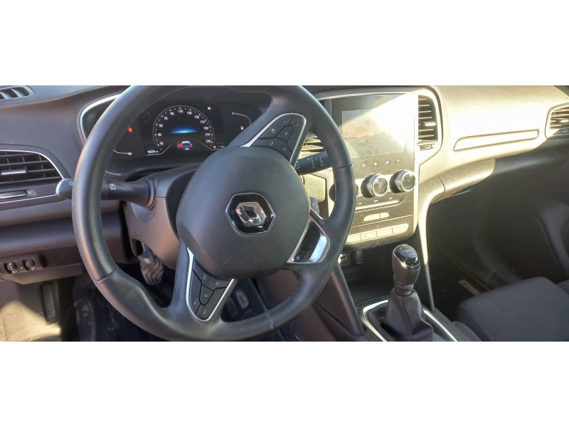 renault megane iv berlina 5p del año 2018