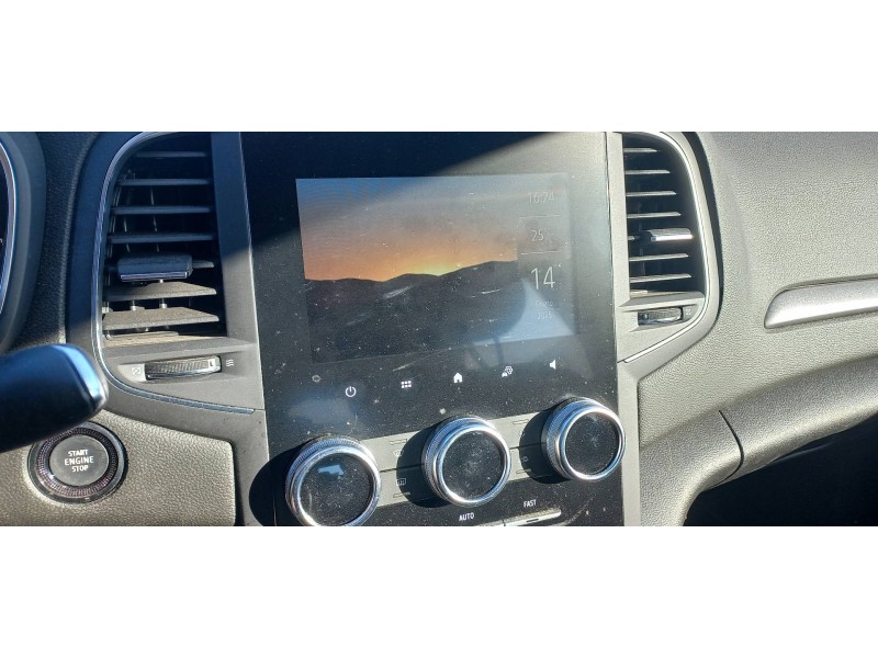 renault megane iv berlina 5p del año 2018