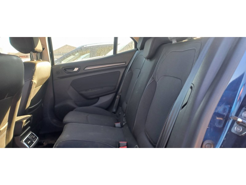 renault megane iv berlina 5p del año 2018