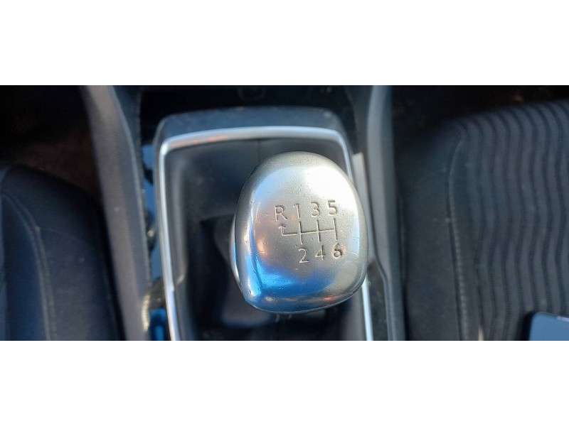 peugeot 308 sw del año 2015