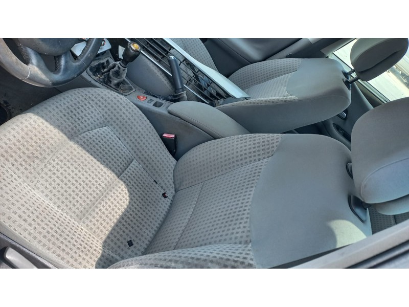 renault laguna ii (bg0) del año 2003