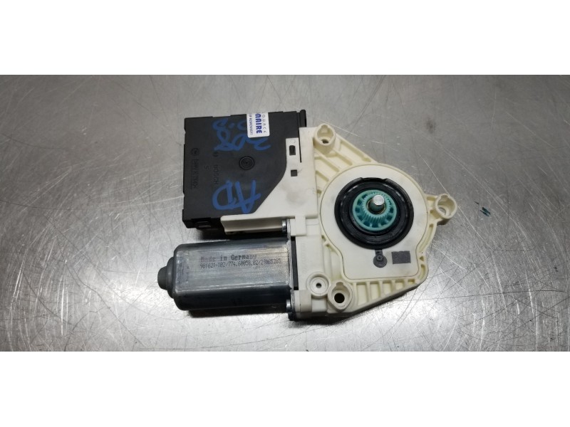 Recambio de motor elevalunas delantero derecho para seat leon (1p1) reference referencia OEM IAM 1T0959702C00D 1P0837402  Recambio de motor elevalunas delantero derecho para seat leon (1p1) reference referencia OEM IAM 1T0959702C00D 1P0837402