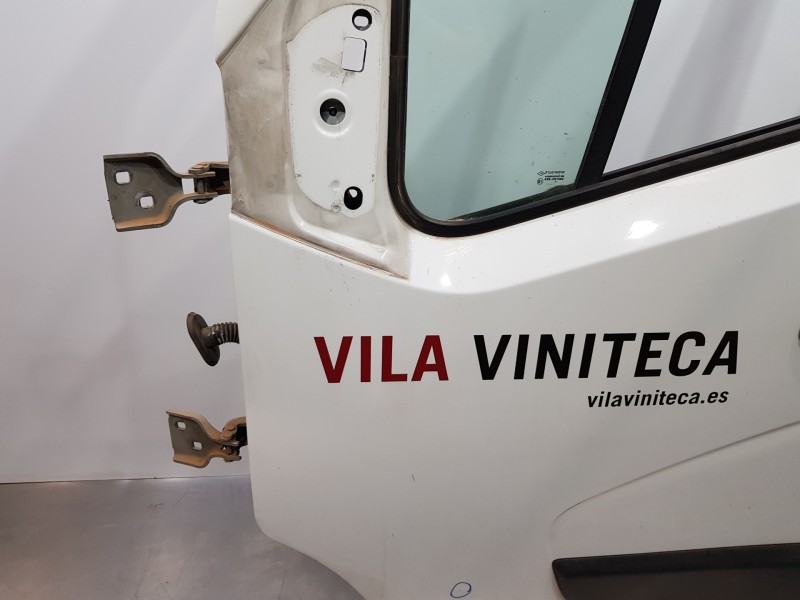 Recambio de puerta delantera izquierda para opel movano b pritsche/kipper/koffer pritsche referencia OEM IAM 93197571  