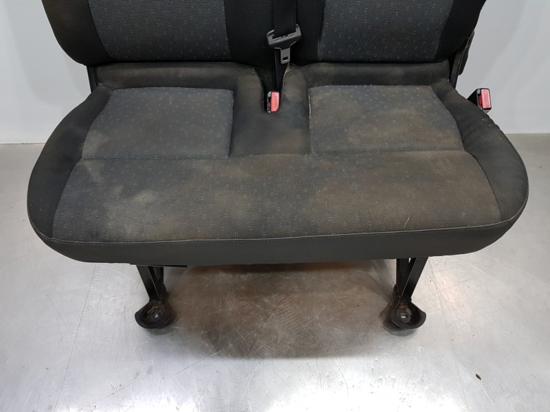 Recambio de asiento delantero derecho para opel movano b pritsche/kipper/koffer pritsche referencia OEM IAM 93197868  