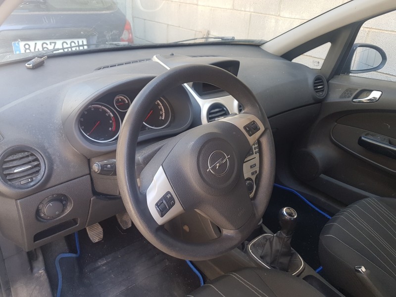 opel corsa d del año 2008