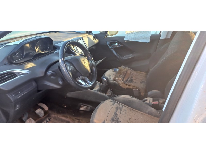 peugeot 208 del año 2017