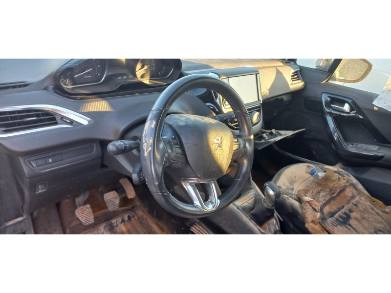 peugeot 208 del año 2017