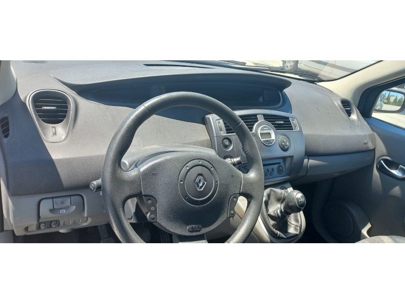 renault scenic ii del año 2005
