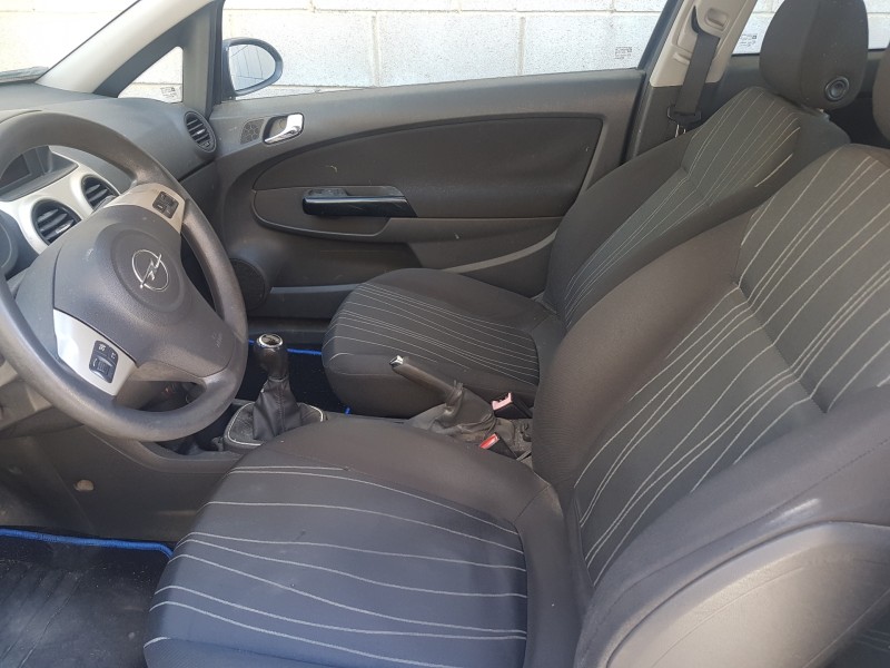 opel corsa d del año 2008