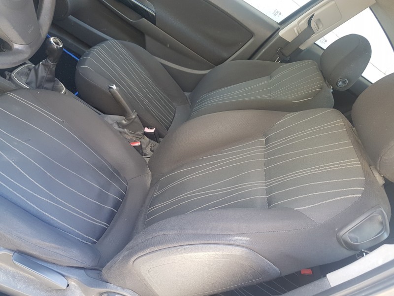 opel corsa d del año 2008