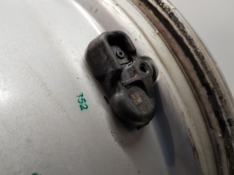 Recambio de llanta para toyota c-hr active referencia OEM IAM 42611F4140   Recambio de llanta para toyota c-hr active referencia OEM IAM 42611F4140