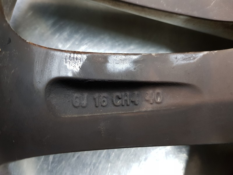 Recambio de llanta para dacia lodgy comfort referencia OEM IAM 403002441R 403007550R  Recambio de llanta para dacia lodgy comfort referencia OEM IAM 403002441R 403007550R