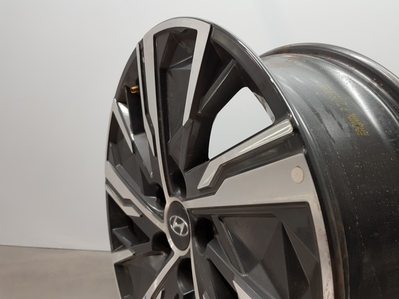 Recambio de llanta para hyundai tucson hybrid referencia OEM IAM 52910N7160  