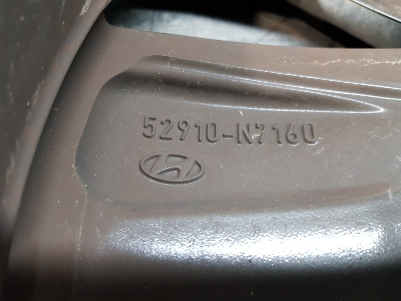 Recambio de llanta para hyundai tucson hybrid referencia OEM IAM 52910N7160  