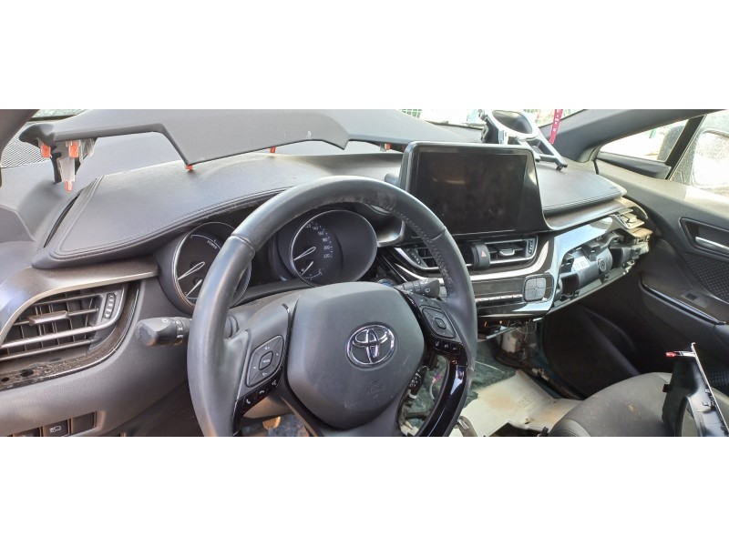 toyota c-hr del año 2023