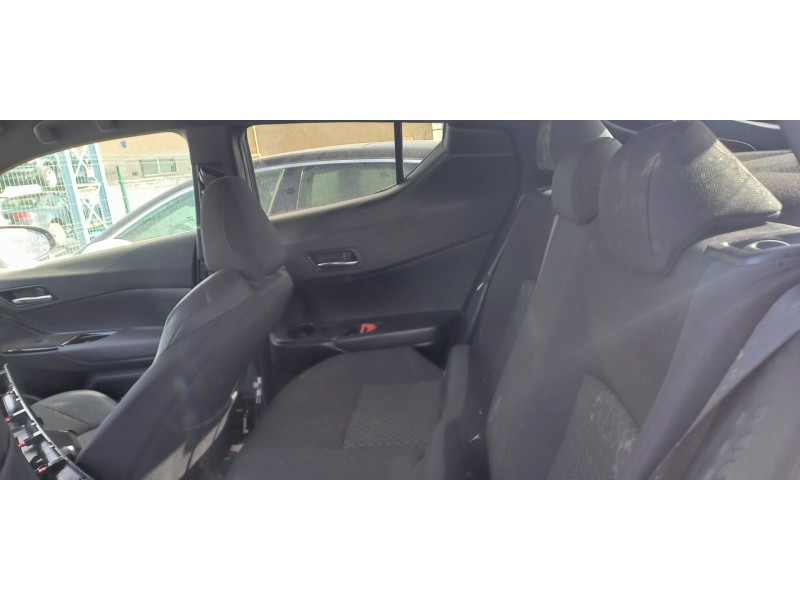 toyota c-hr del año 2023