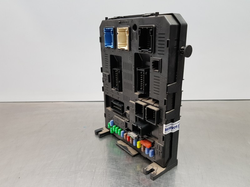 Recambio de caja reles / fusibles para peugeot 5008 active referencia OEM IAM 9812189980 BSIKE4  Recambio de caja reles / fusibles para peugeot 5008 active referencia OEM IAM 9812189980 BSIKE4