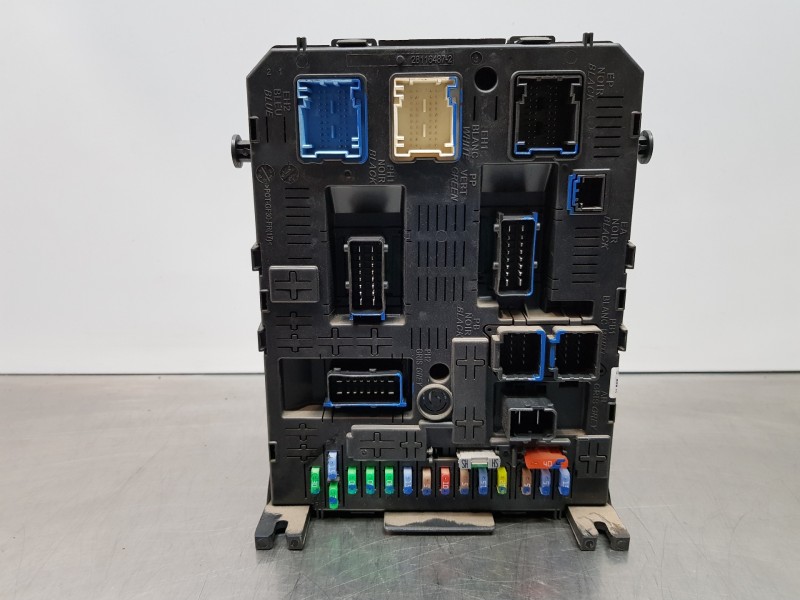 Recambio de caja reles / fusibles para peugeot 5008 active referencia OEM IAM 9812189980 BSIKE4  Recambio de caja reles / fusibles para peugeot 5008 active referencia OEM IAM 9812189980 BSIKE4