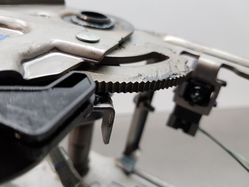 Recambio de palanca freno de mano para chevrolet captiva 2.0 vcdi ls referencia OEM IAM 20766704   Recambio de palanca freno de mano para chevrolet captiva 2.0 vcdi ls referencia OEM IAM 20766704