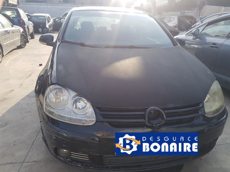 volkswagen golf v berlina (1k1) del año 2007