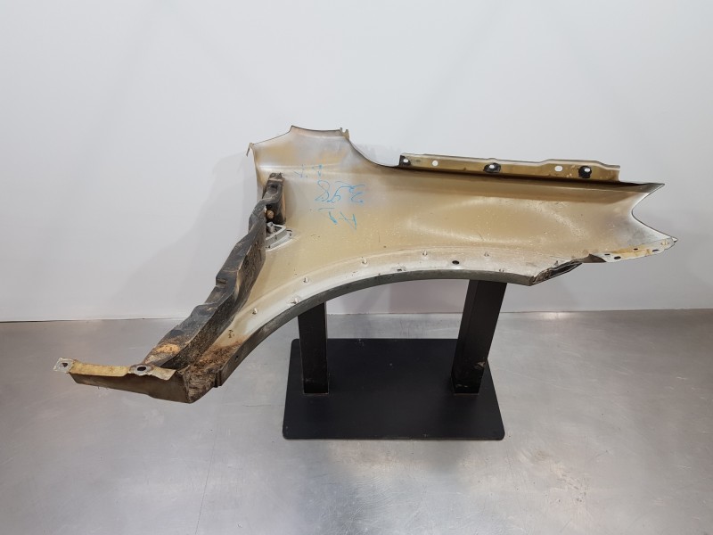 Recambio de aleta delantera izquierda para chevrolet captiva 2.0 vcdi ls referencia OEM IAM 96624392  