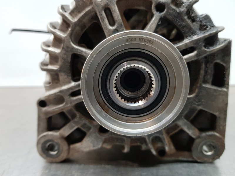 Recambio de alternador para opel movano b pritsche/kipper/koffer pritsche referencia OEM IAM 95519362 8EL011713751 