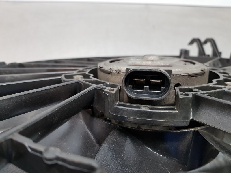 Recambio de electroventilador para opel movano b pritsche/kipper/koffer pritsche referencia OEM IAM 93197574 93197576 93197577