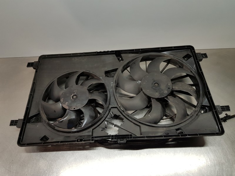 Recambio de electroventilador para opel movano b pritsche/kipper/koffer pritsche referencia OEM IAM 93197574 93197576 93197577