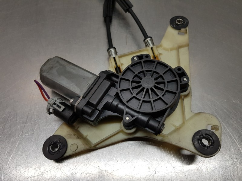 Recambio de elevalunas delantero derecho para opel movano b pritsche/kipper/koffer pritsche referencia OEM IAM 93167946  