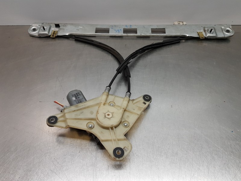 Recambio de elevalunas delantero izquierdo para opel movano b pritsche/kipper/koffer pritsche referencia OEM IAM 93167945  