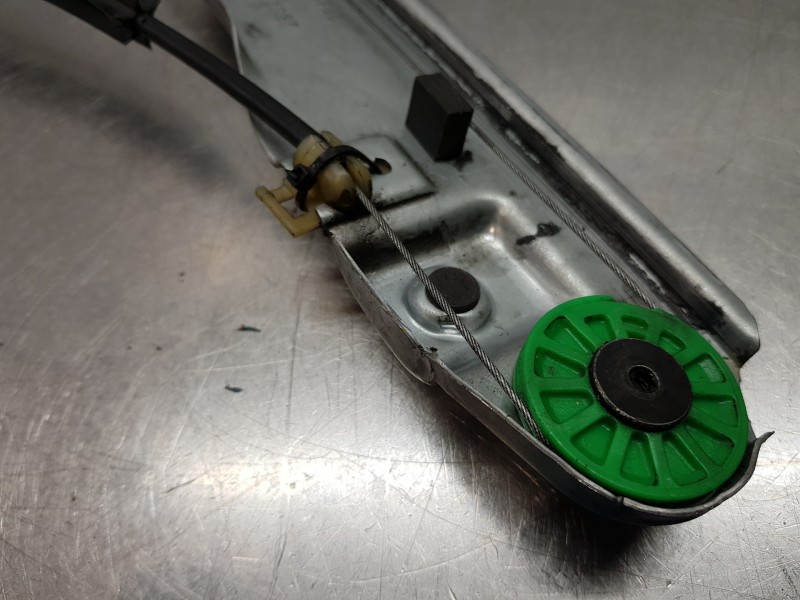 Recambio de elevalunas delantero izquierdo para opel movano b pritsche/kipper/koffer pritsche referencia OEM IAM 93167945  