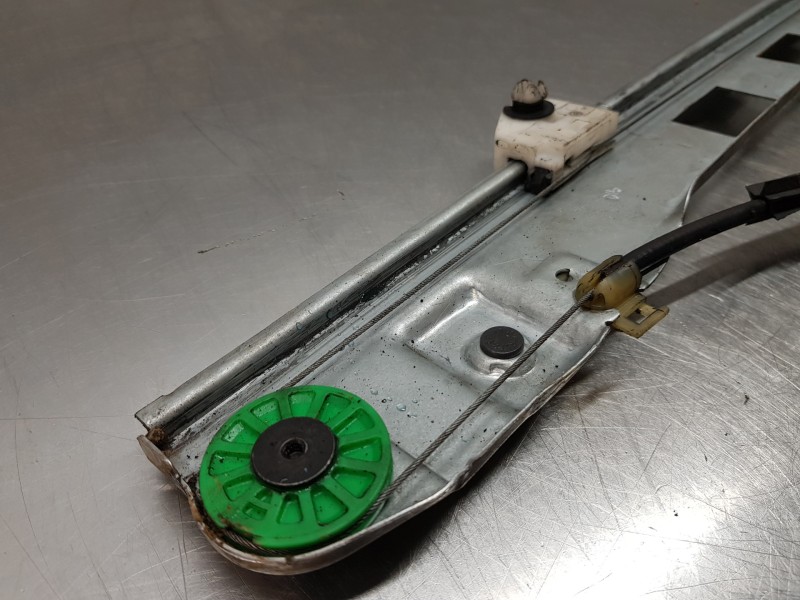 Recambio de elevalunas delantero izquierdo para opel movano b pritsche/kipper/koffer pritsche referencia OEM IAM 93167945  