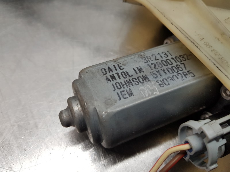 Recambio de elevalunas delantero izquierdo para opel movano b pritsche/kipper/koffer pritsche referencia OEM IAM 93167945  