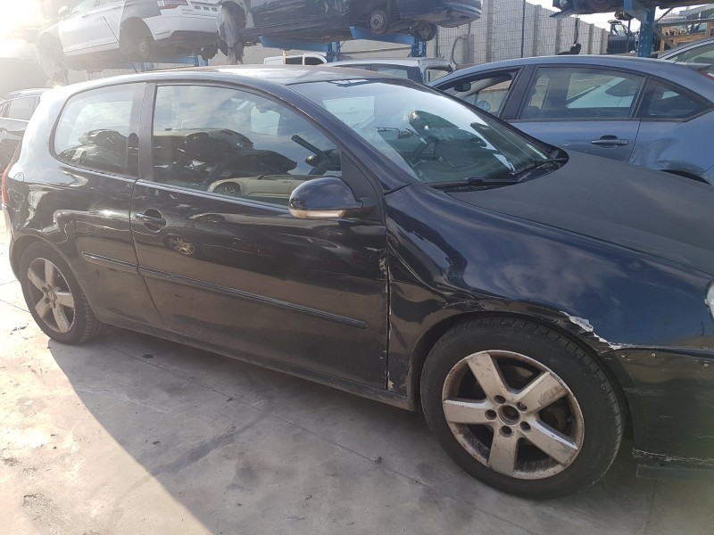 volkswagen golf v berlina (1k1) del año 2007