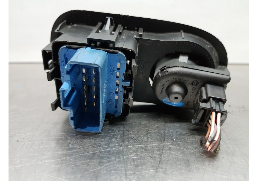 Recambio de mando elevalunas delantero izquierdo para opel movano b pritsche/kipper/koffer pritsche referencia OEM IAM 93858398 