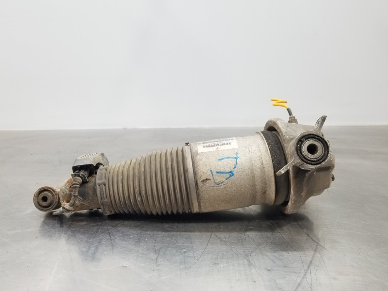 Recambio de amortiguador trasero derecho para porsche cayenne (typ 9pa) básico referencia OEM IAM 95533303422 95533303421 7L5512