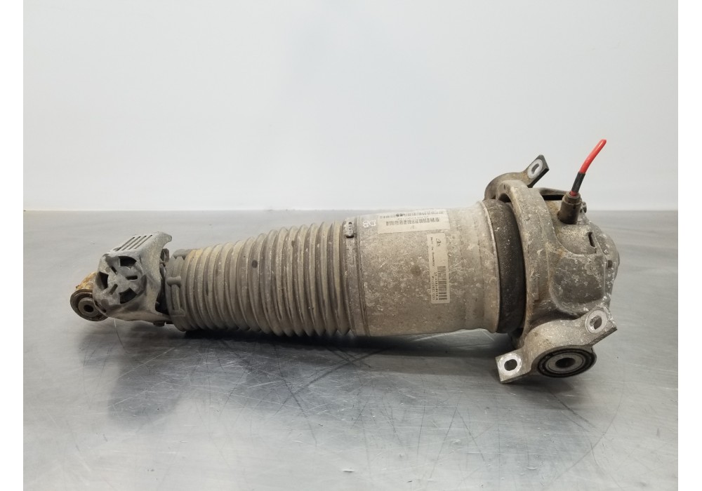 Recambio de amortiguador trasero izquierdo para porsche cayenne (typ 9pa) básico referencia OEM IAM 95533303322 7L5512021BE 9553