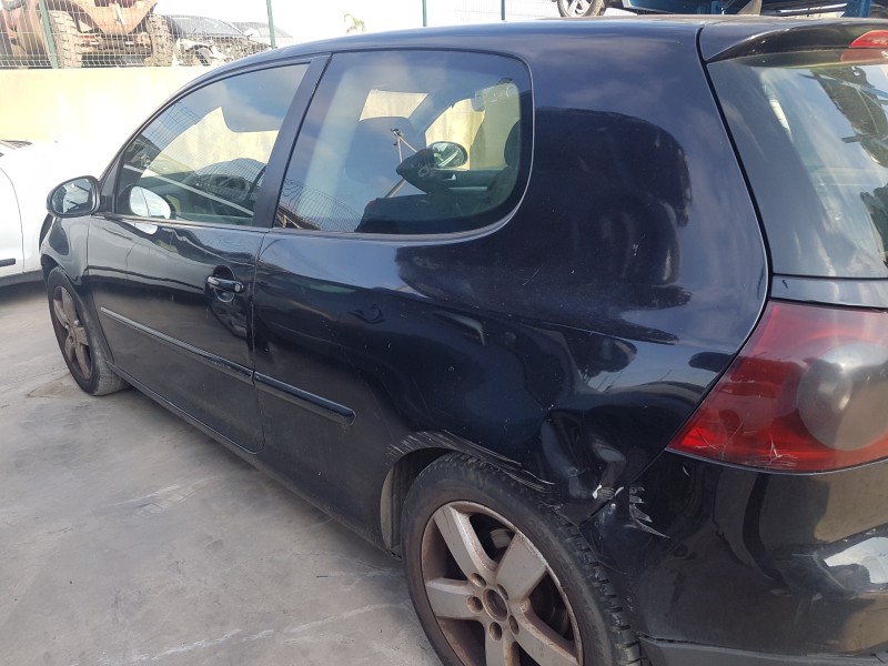 volkswagen golf v berlina (1k1) del año 2007